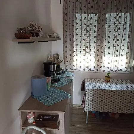Johnny 's Private House Palioura